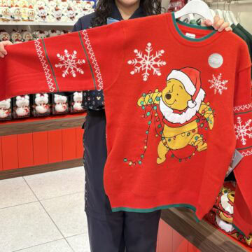 プーさん 長袖セーター ライトアップ レッド DISNEY CHRISTMAS