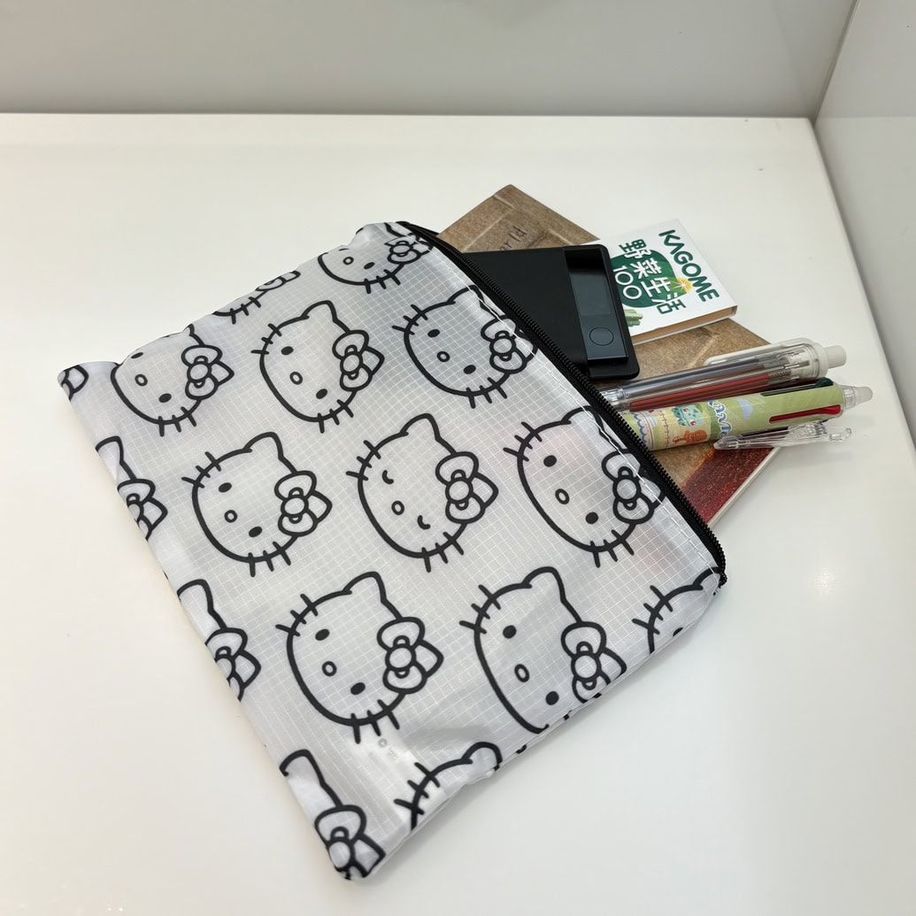 ハローキティ 総柄リップストップポーチ