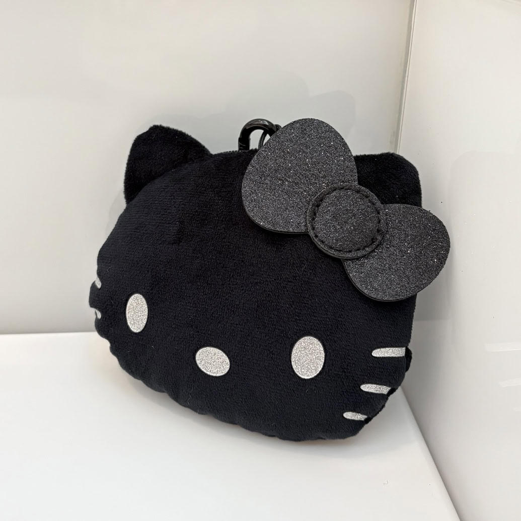 ハローキティ ふわふわフェイスポーチ