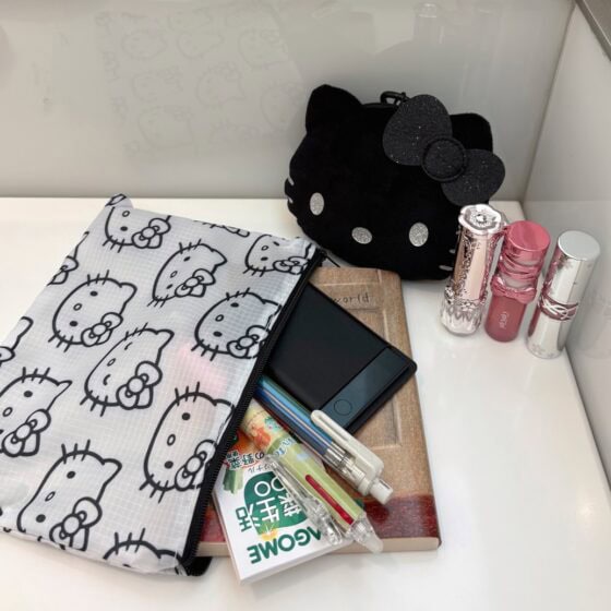 【付録レビュー】 見つけたら即ゲットして♡ ハローキティの豪華2点セットが可愛すぎる！【オトナミューズ1月号本誌】