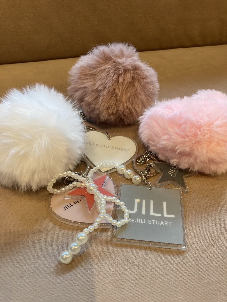 ジル バイ ジルスチュアート　ふわもこファー＆ロゴチャームセット