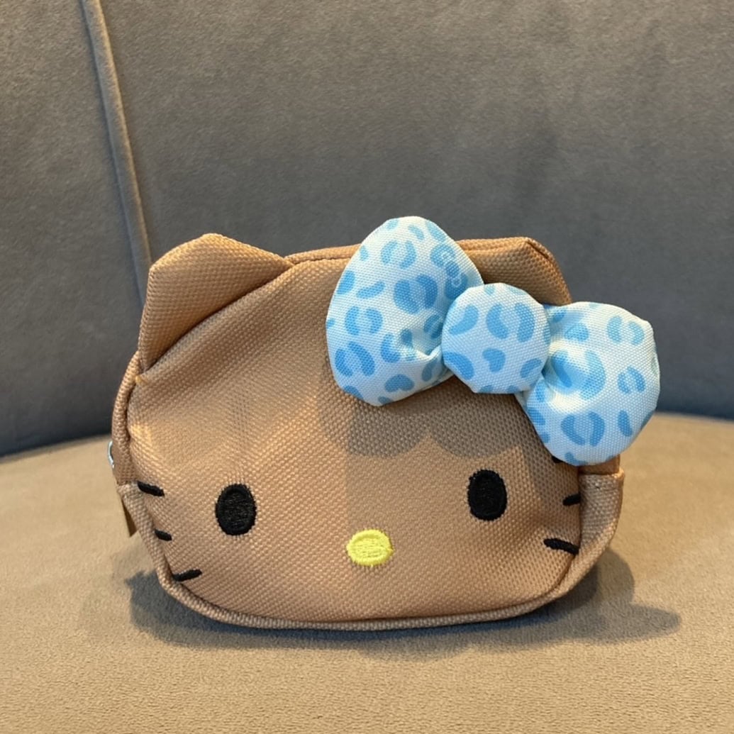 【付録レビュー】冬でも日焼け♡ 「ハローキティ」の可愛すぎるポーチチャームは絶対欲しい！【mini1月号本誌】