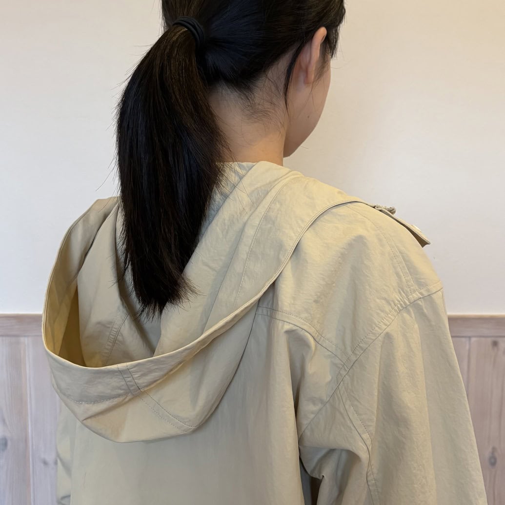 無印良品　婦人　撥水UVカットポケッタブルフードジャケット