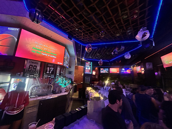 Skybox Taphouse_カラオケ