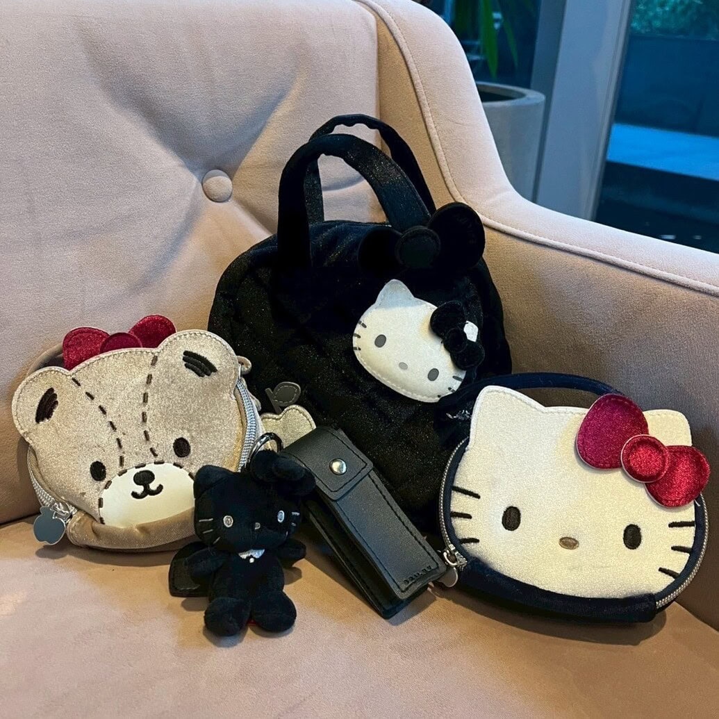 【付録まとめ】見た目以上に大容量♡ 可愛すぎるハローキティのコスメポーチ＆リップチャーム4種を正直レビュー！