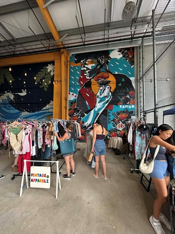 Free Parking Flea Market 　SALT