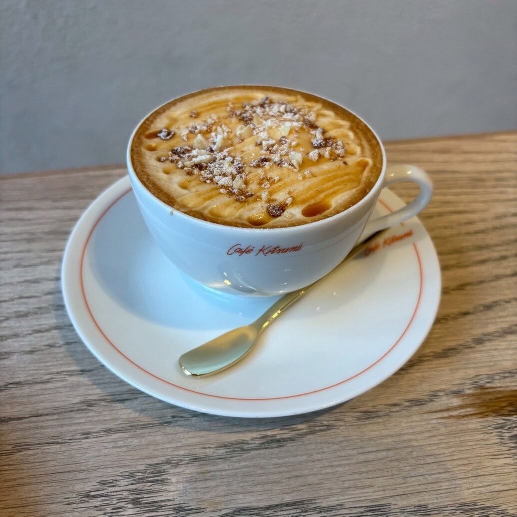 キャラメルヘーゼルナッツラテ