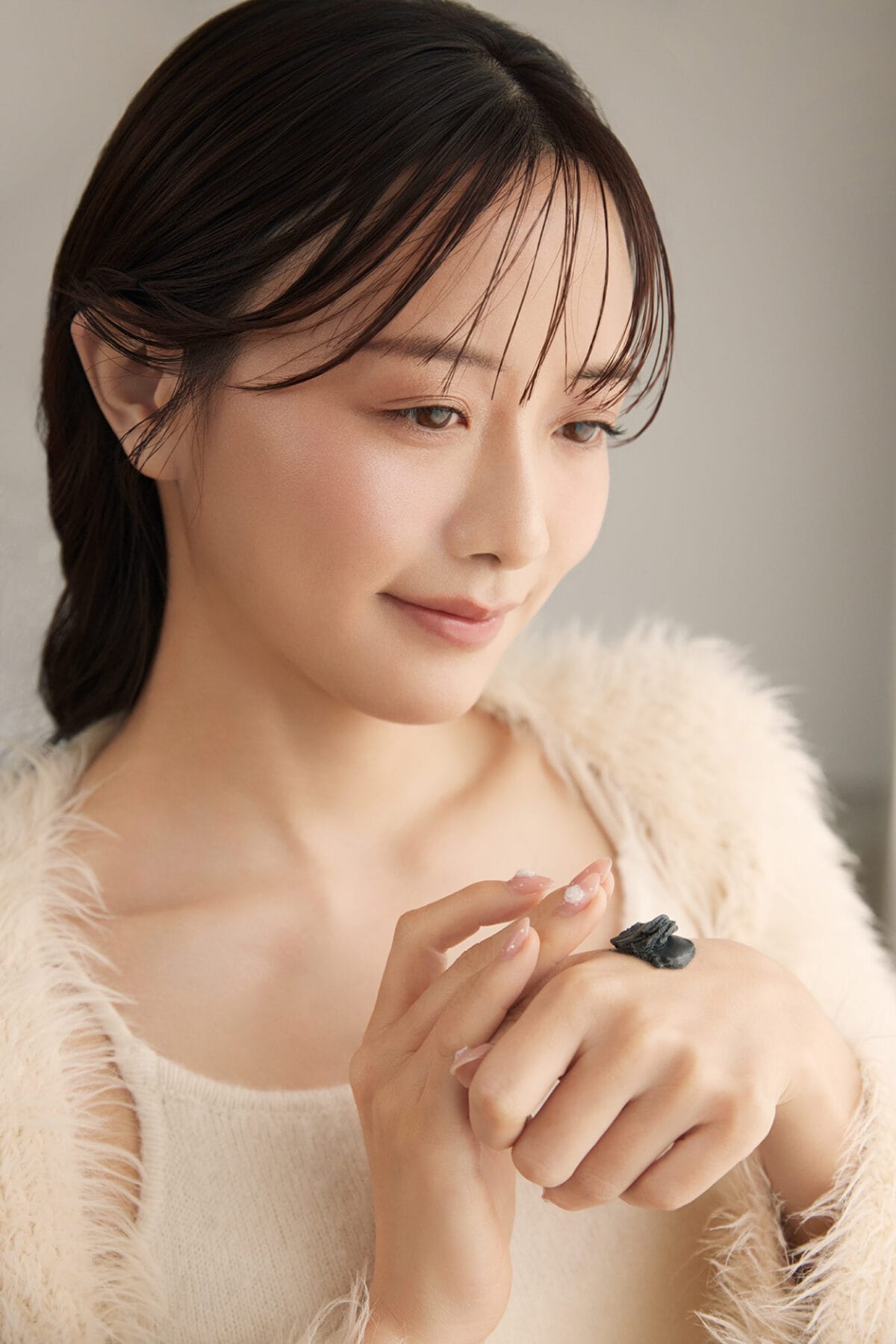 森香澄の褒められビジュ肌は“落とす”が決め手! DUOのクレンジングバームで美肌を目指す習慣スタート!