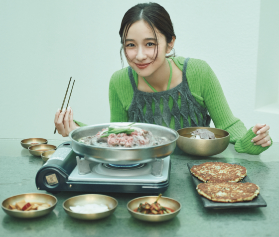 堀田真由と巡る韓国♡ 地元民が愛する「秘密のローカルグルメ」3選！キュートな未公開オフショットも大公開！【sweet独占】