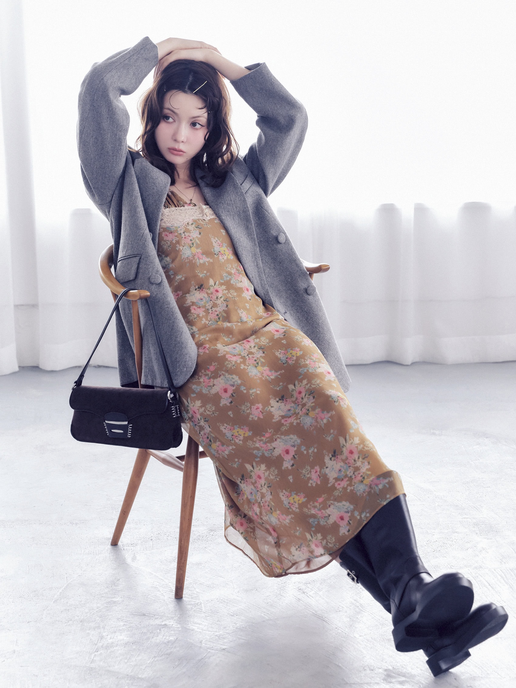 今買って春まで着回しOK♡ 旬のヴィンテージライクな「大人花柄」アイテム3選