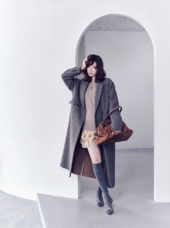 冬もさりげなく肌見せ♡ あざと可愛い「ミニスカ×ソックス」の正解コーデ3選