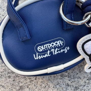 ハローキティ×アウトドアプロダクツ　顔形＆バッグ形 ポーチなチャームセット