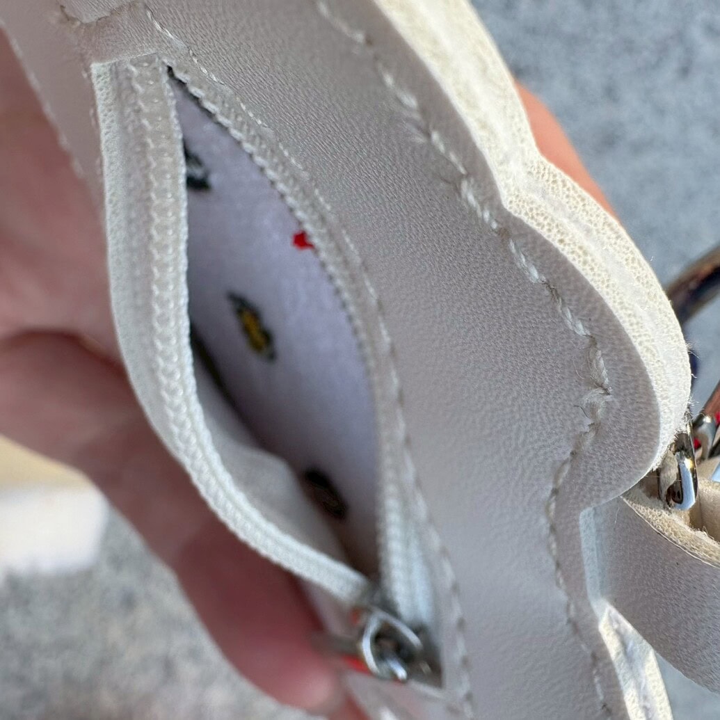 ハローキティ×アウトドアプロダクツ　顔形＆バッグ形 ポーチなチャームセット