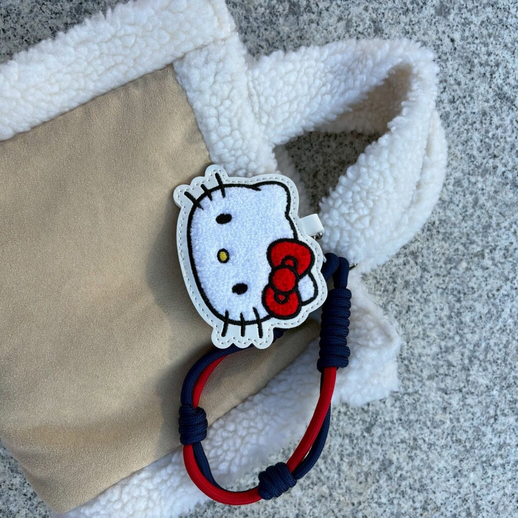 ハローキティ×アウトドアプロダクツ　顔形＆バッグ形 ポーチなチャームセット