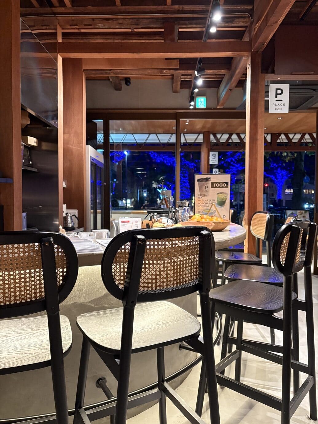 牡蠣と肉と酒 MURO