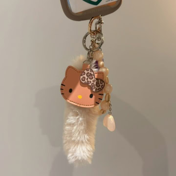 ハローキティ ふわふわファーチャーム