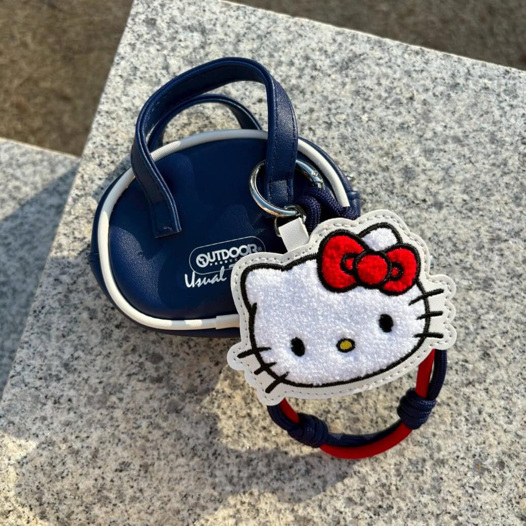 【付録レビュー】何これ可愛すぎ♡「ハローキティ×アウトドアプロダクツ」のバッグ型ポーチ＆チャームは絶対欲しい♡【リンネル3月号本誌】