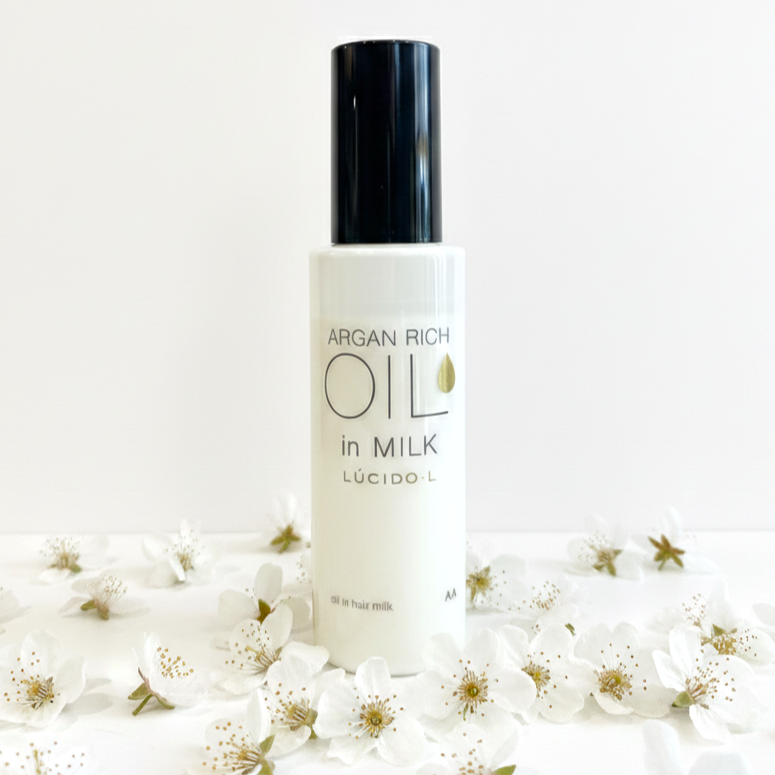 ルシードエルのオイルインヘアミルク。ヘアオイルが重く感じる人向けの軽やかなミルクケア