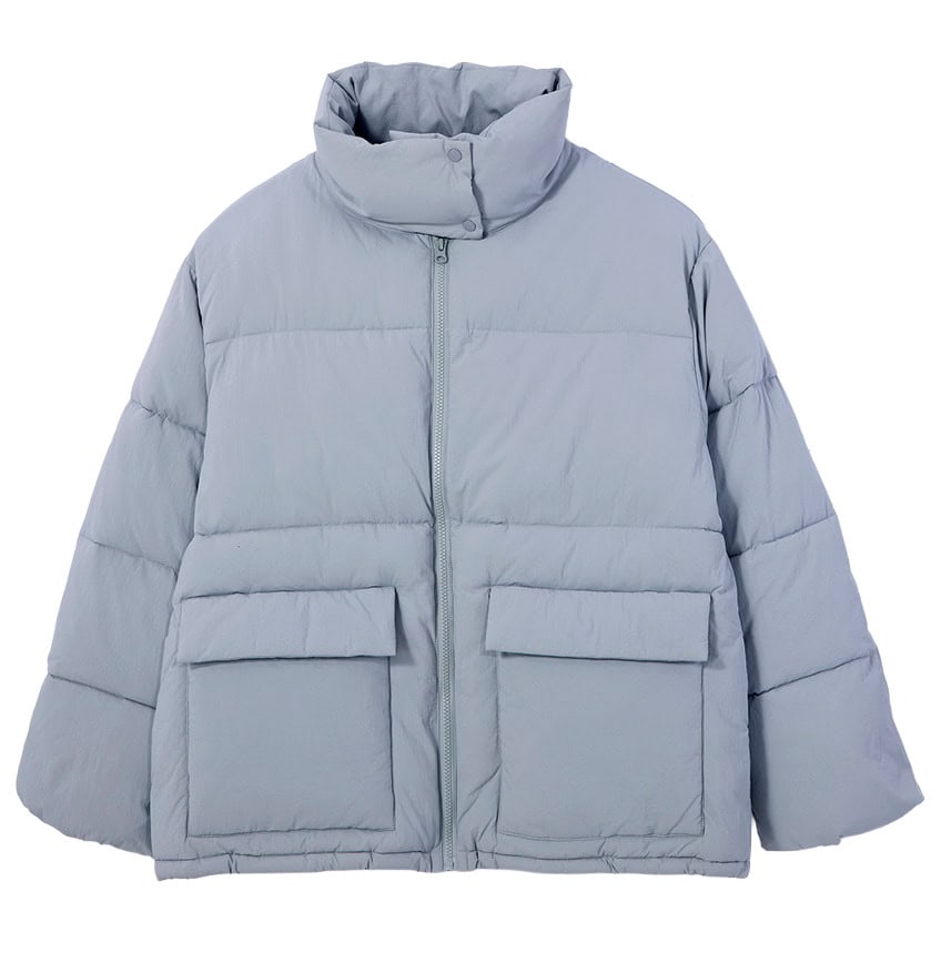 ペールブルーでレースや透けボトムとも好相性なレイビームスのダウンジャケット
