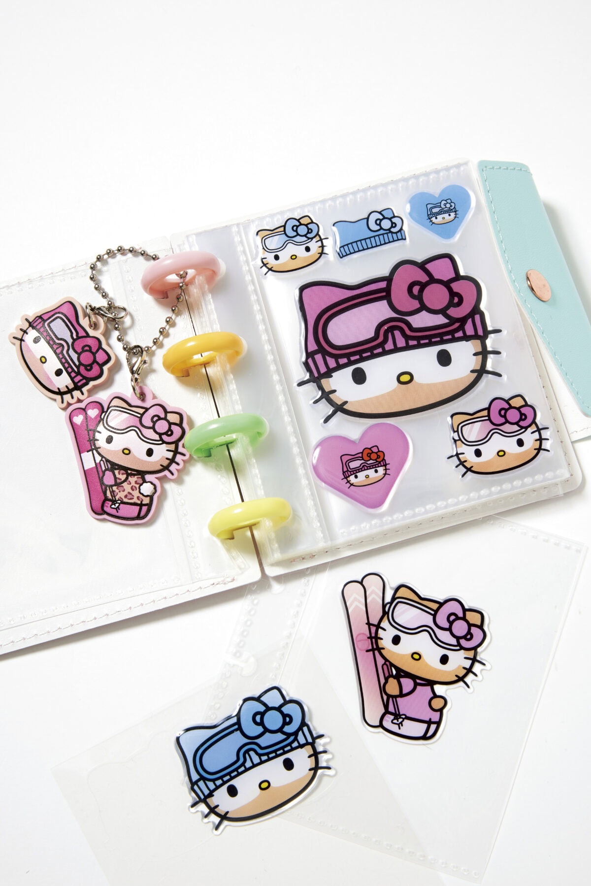 sweet3月号の特別付録「雪焼け♡ハローキティ真冬の盛り盛り4点セット」