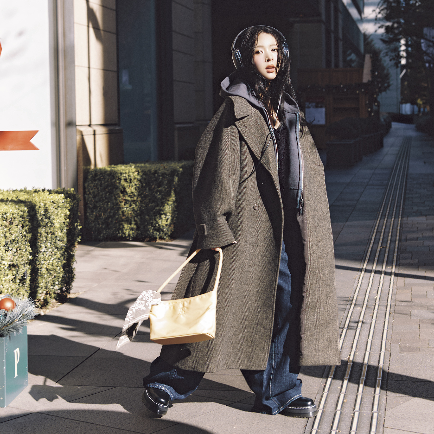 ワイドシルエットで垢抜ける♡ リーバイスの「デニムパンツ」で大人カジュアル3コーデ