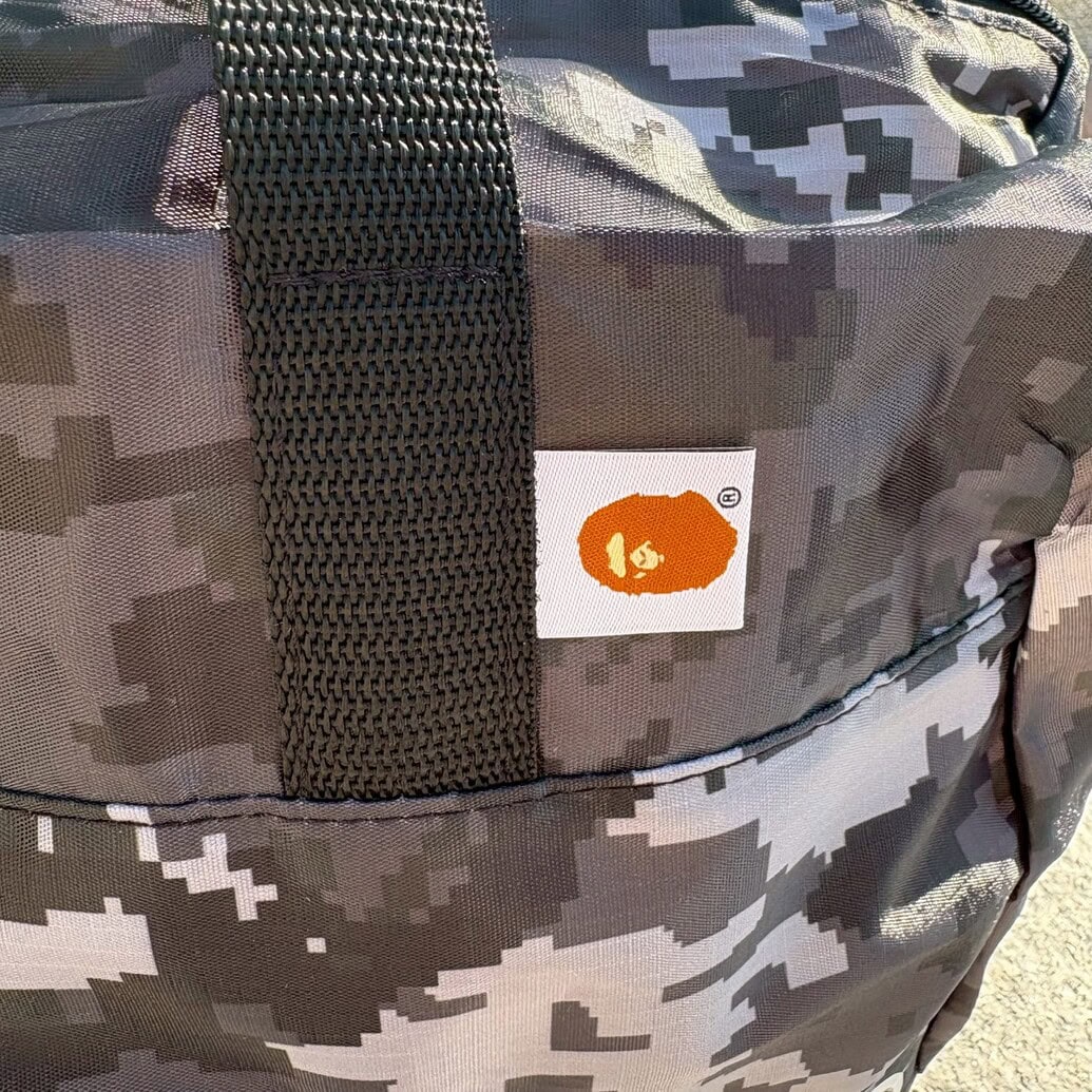 A BATHING APE®　ビッグボストンバッグ