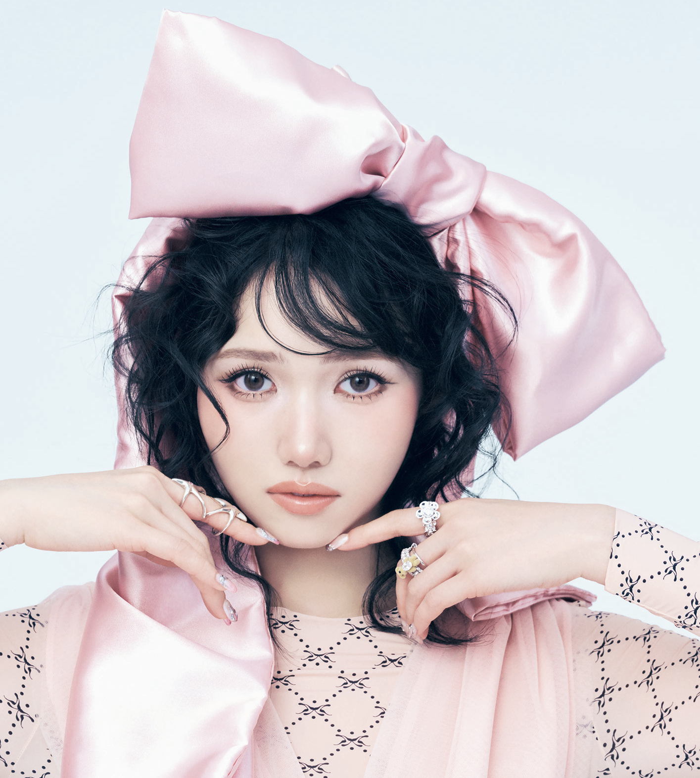 【IS:SUE・NANO】新連載♡ “強さが潜む可愛さ”ピンクメイクに挑戦！｜Love Myself Make-Up vol.1