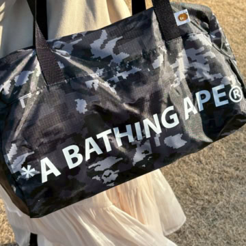 A BATHING APE®　ビッグボストンバッグ