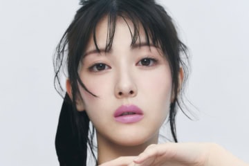 浜辺美波が表紙♡ 付録は雪焼け♡ハローキティ 真冬の盛り盛り4点セット！swee3月号の見どころはこちら！ サムネイル