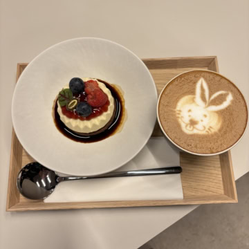 Vannelli Coffee（バンネリコーヒー）　ティラミス、カプチーノ
