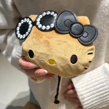 アジョリー×日焼けハローキティ バッグ