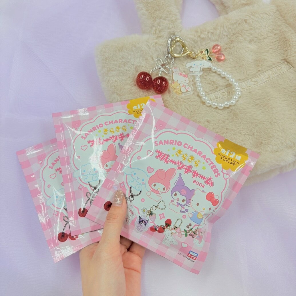 SANRIO CHARACTERS きらきらフルーツチャーム