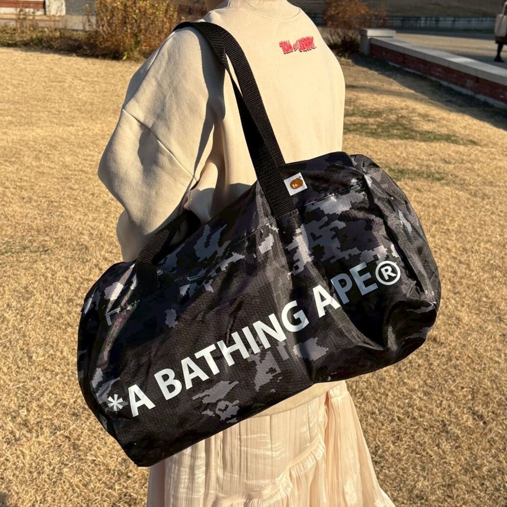 A BATHING APE®　ビッグボストンバッグ
