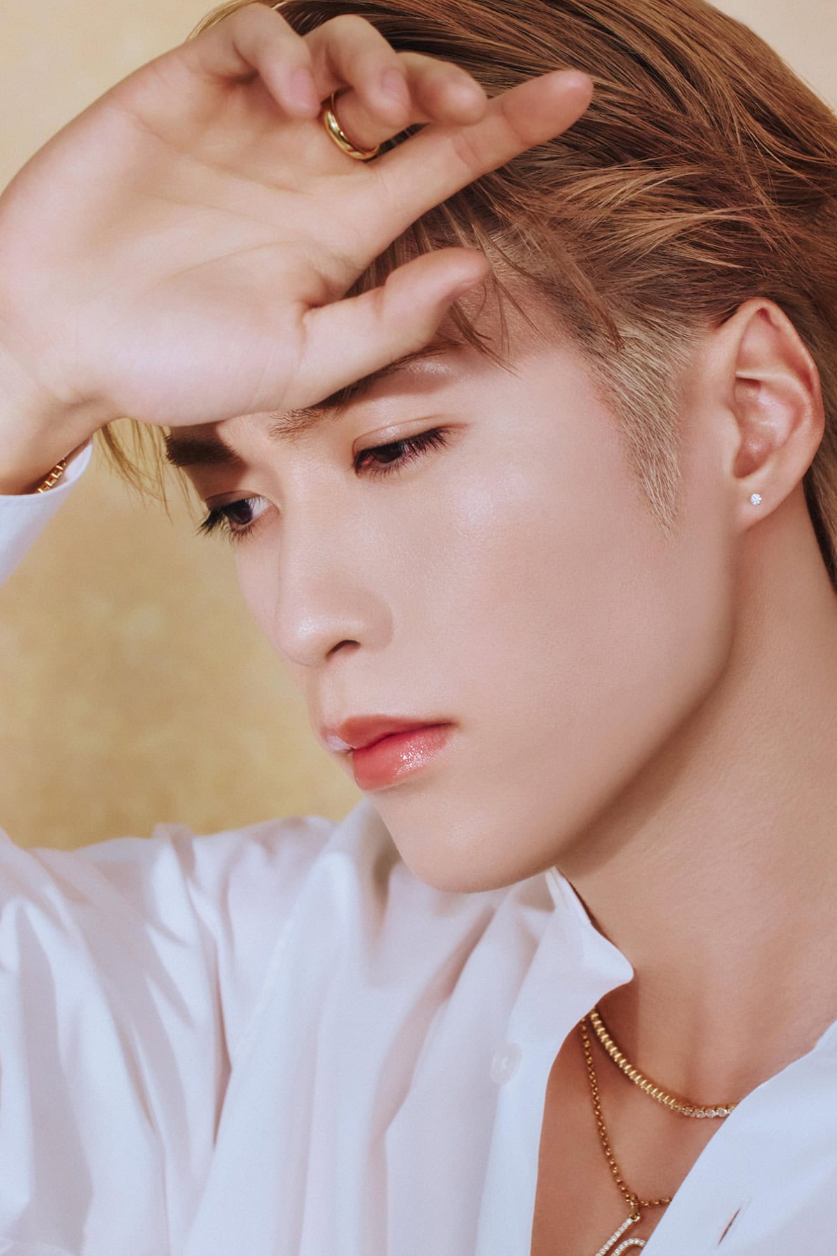 パーセントレシピの新商品「トーンアップ UVセラム」でメイクをしたザ・ランページの藤原樹さん