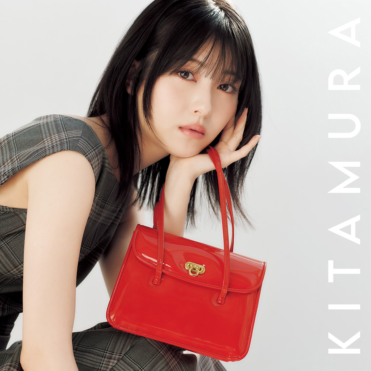 浜辺美波が着る【キタムラ】のお出かけスタイル