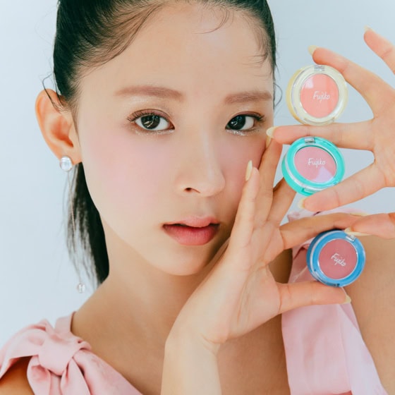 【Fujiko】新作「どこでもチーク」全色レビュー♡ ミチが魅せる神ビジュ３変化♡