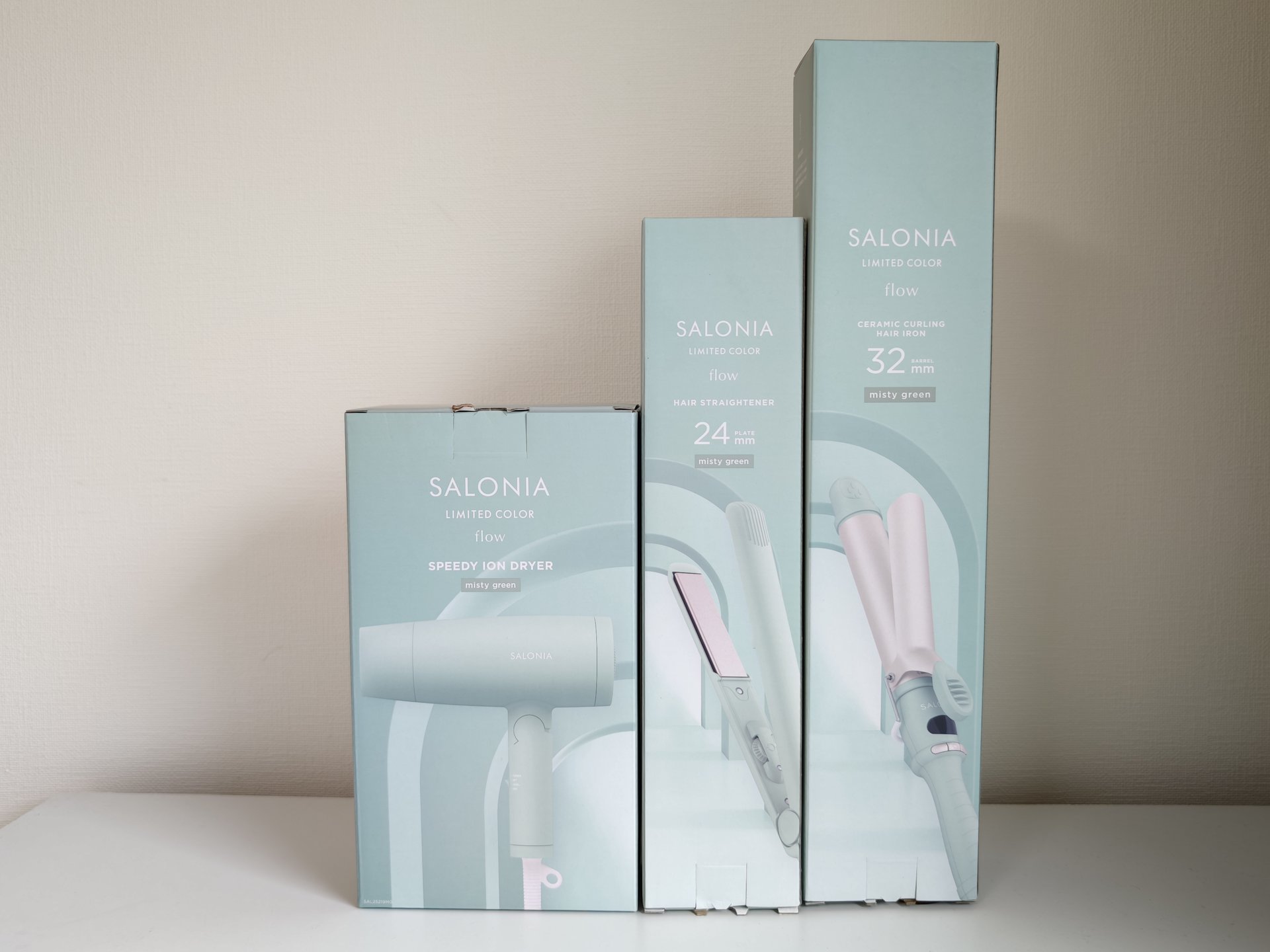 SALONIA flowシリーズ ドライヤー＆ヘアアイロン：パッケージ