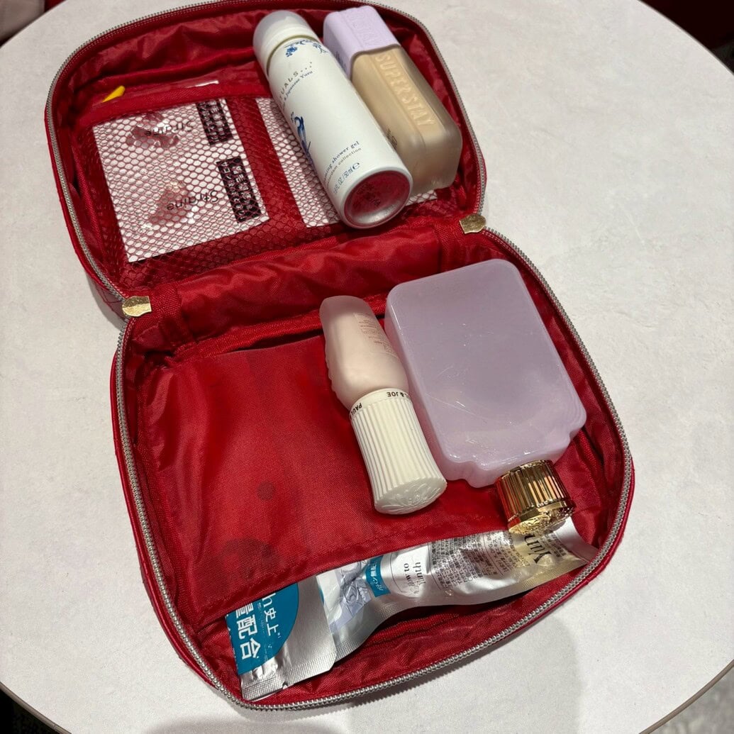 メゾン ド フルール × ハローキティ　いちご宝物ケース