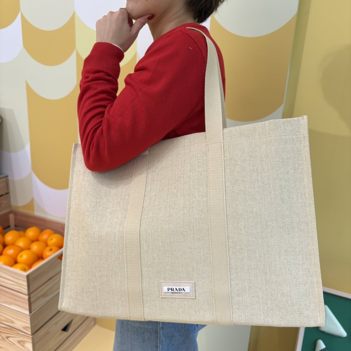 イベントで税込3万円以上購入するともらえる「プラダ ビューティ オリジナルマーケットバッグ」