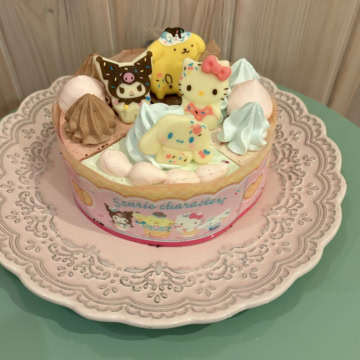 サンリオ　アイスクリームケーキ