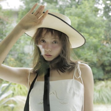 春コーデの仕上げはこれ♡「フレンチスタイル」に欠かせないおしゃれハット3選