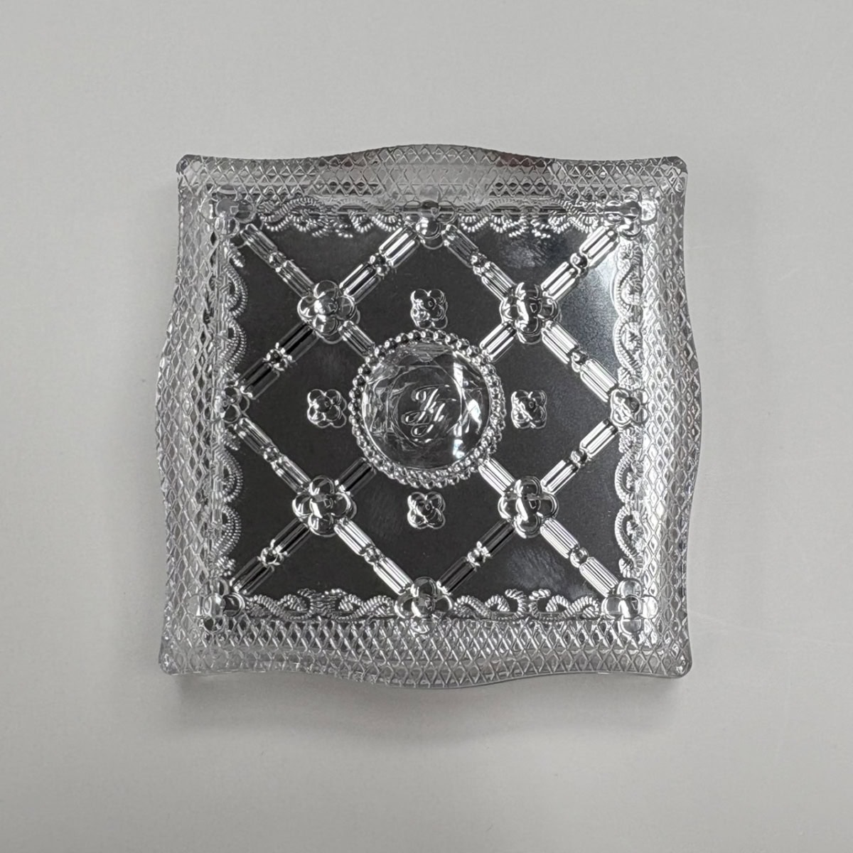 ジルスチュアートのクチュール ミックス ブラッシュ コンパクト02