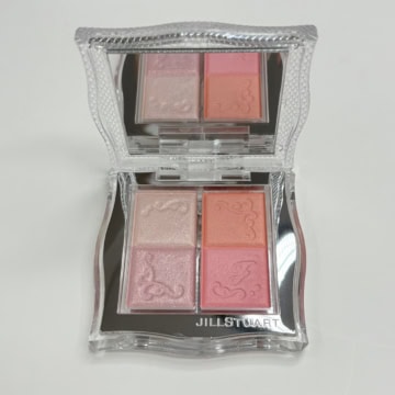 ジルスチュアートのクチュール ミックス ブラッシュ コンパクト02