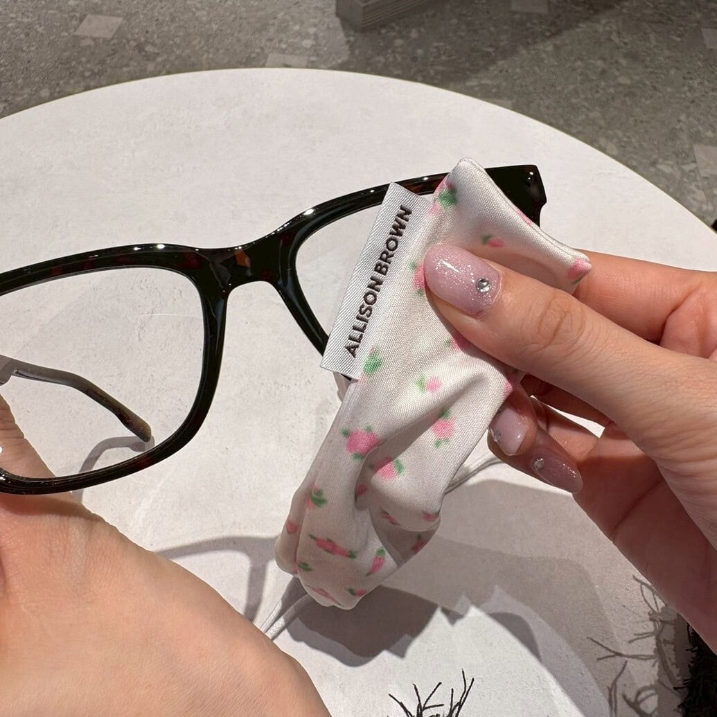 アリソンブラウン　巾着ケース