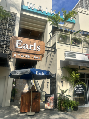 Earls Kitchen + Bar　外観