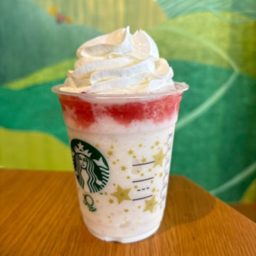 スタバ　THE フラペチーノ® of フルーツ‐オン‐トップ‐ヨーグルト with クラッシュ ナッツ