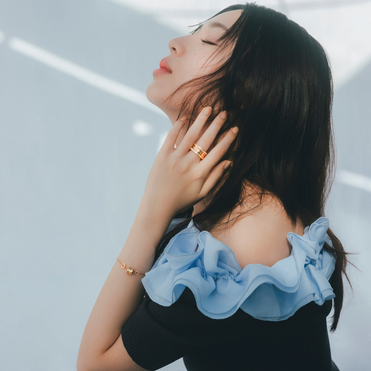 【白石聖】「ブルガリ」の一生モノの輝きを味方に。未来の自分へ投資するジュエリー「ビー・ゼロワン」