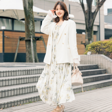結婚式からオフィスまで着回せる！大人可愛いセミフォーマルな「花柄ワンピース」コーデ