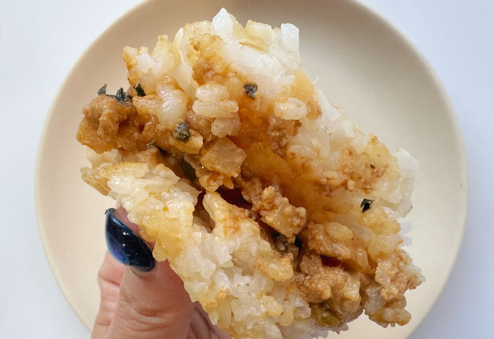 ワンハンドで手軽にパクリ！