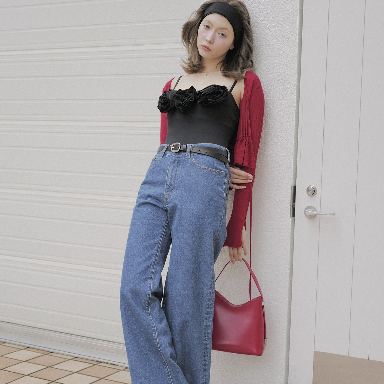【2026春】デニムと好相性♡ トレンドの“赤”はこう着る！色っぽ大人マリンコーデ